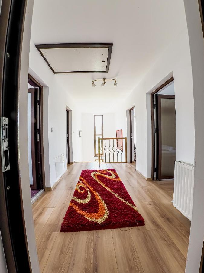 Casa Iulia Villa โปโจริตา ภายนอก รูปภาพ